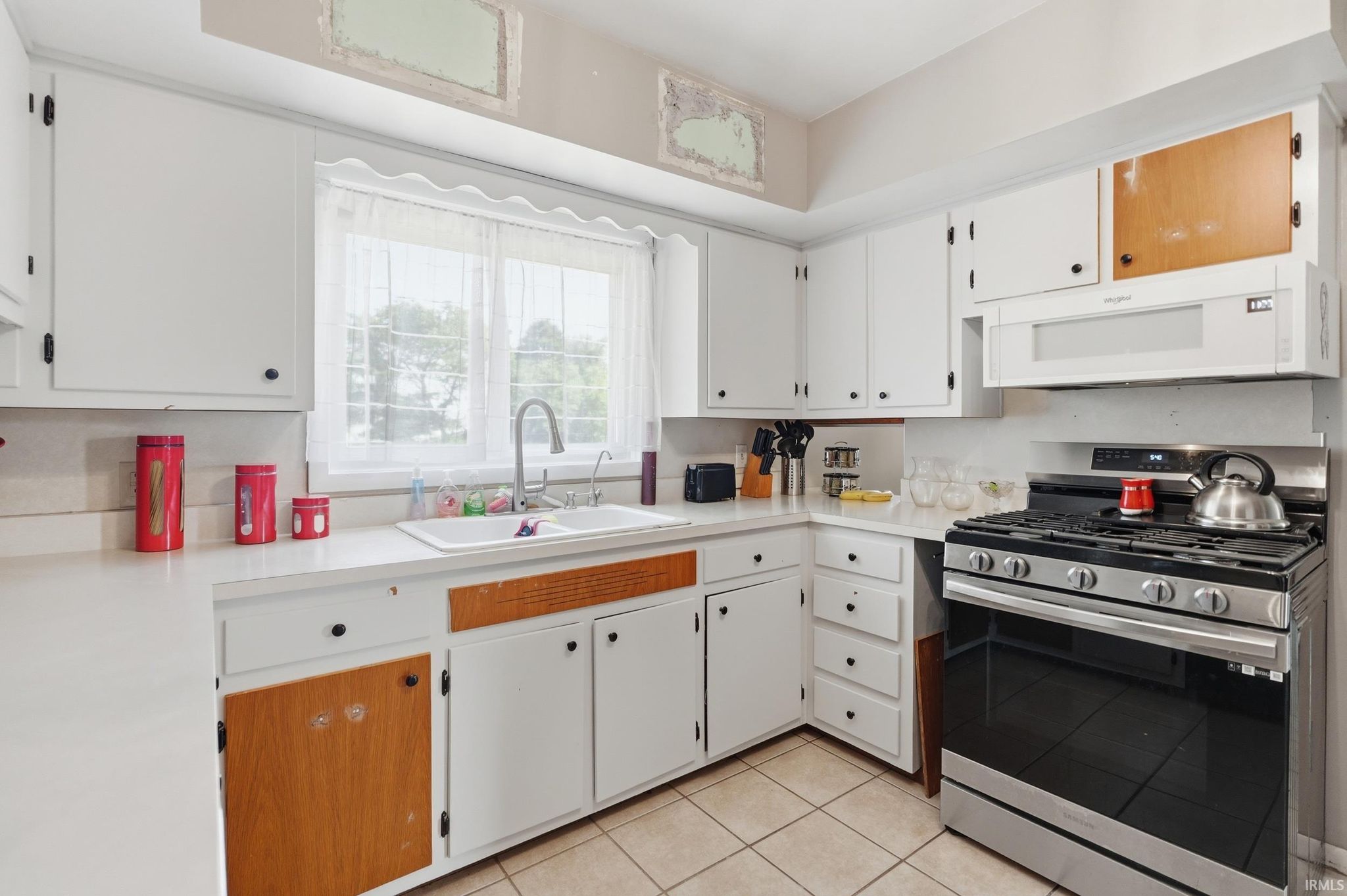 Image of 1802 Gillmore Drive